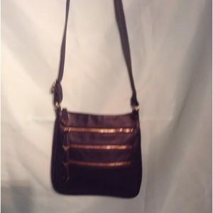 APT 9 NAVY BLUE CROSSOVER HANDBAG
